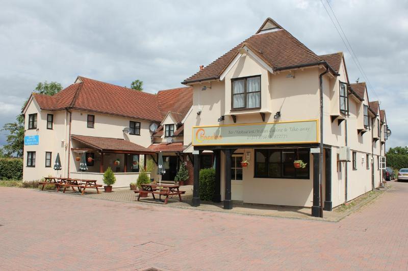 Stansted Skyline Hotel Great Dunmow Exterior foto